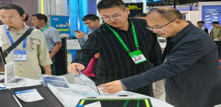 叶宜声参加2025世界制造业大会并开展招商引资活动