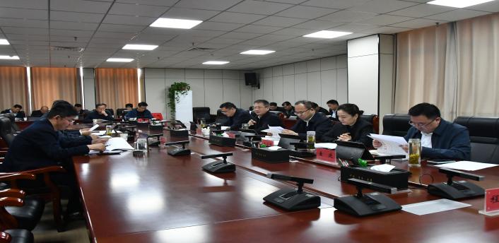 陈彦臣主持召开区工委第8次会议