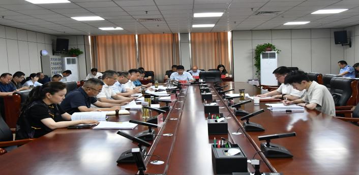 我区召开区工委会议案例剖析思想交流会暨区工委理论学习中心组学习会议